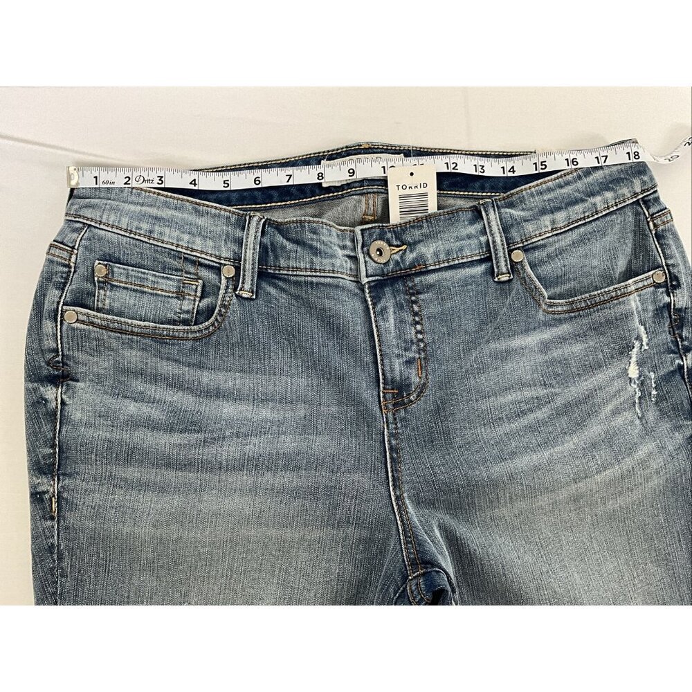 Torrid Women’s Sz18R Classic Skinny Jean -Vintage Stretch Light Wash - Picture 3 of 14